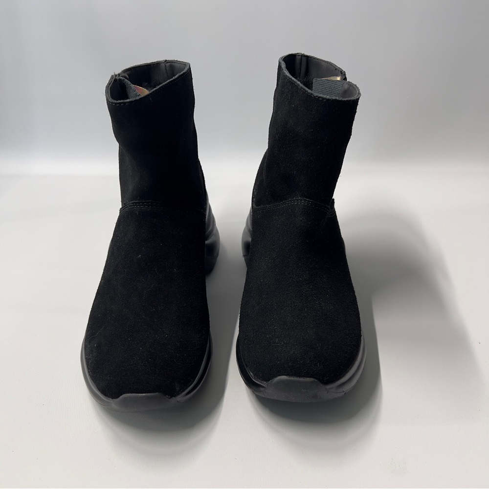 SKETCHERS Women 7.5 Black Chunky Heel Suede Ankle Bootie - Picture 4 of 11